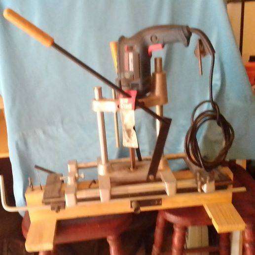 LOCK MORTICER WITH BOSCH DRILL ON STAND