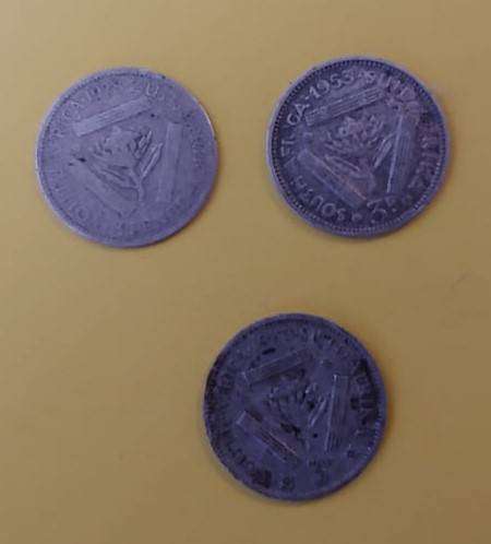 SOUTH AFRICAN 3 PENCE COINS
