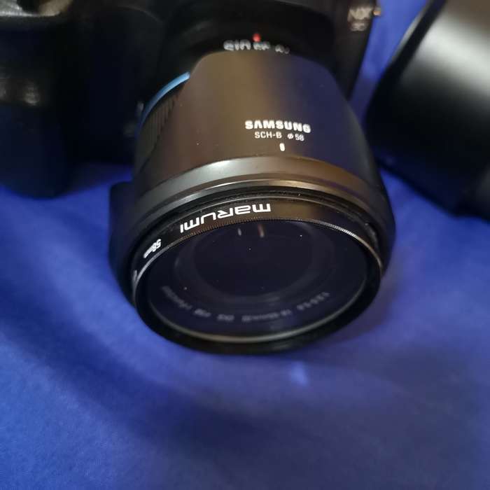 Samsung NX30 Mirrorless Camera with 2 Lenses 18-55 and 55-200. Microphone optional