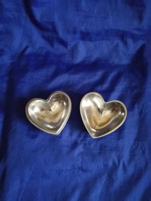 Heart Shaped Trinket Box. Pewter/ Aluminium