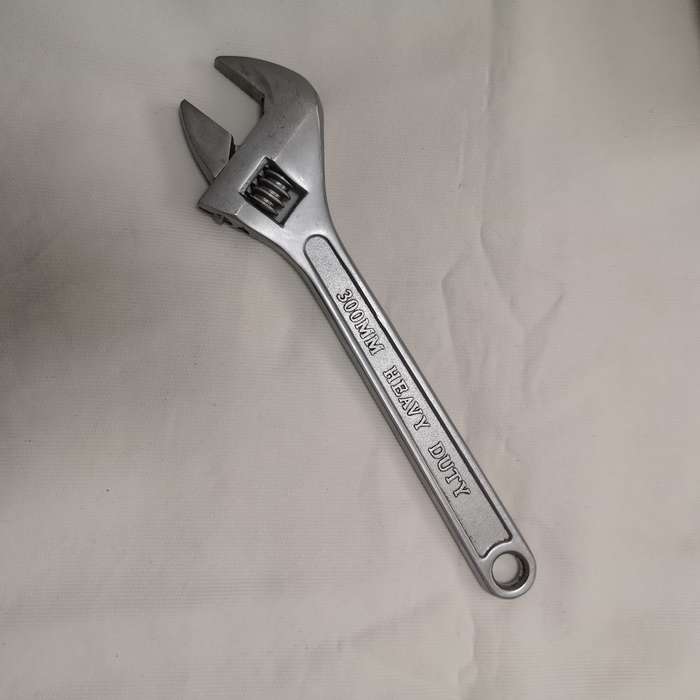 Tolsen Adjustable Wrench with Metric Scale Marked 300mm 12'' 15004