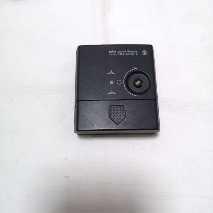 Vintage BRAUN Quartz AB314 SL Travel Alarm Clock Black Pocket Size Made In Germany