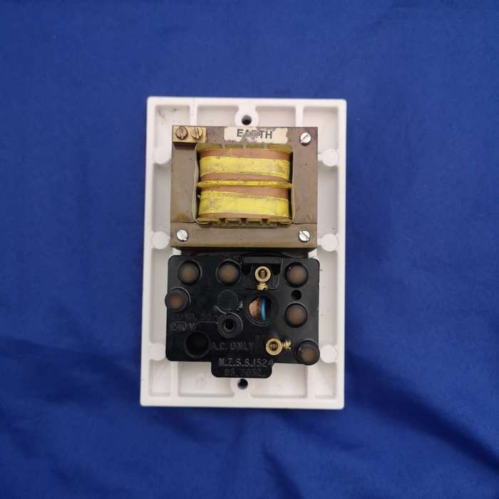 Vintage "Shavers Only" Hotel Bathroom Plugpoint with 110v & 220v outlet