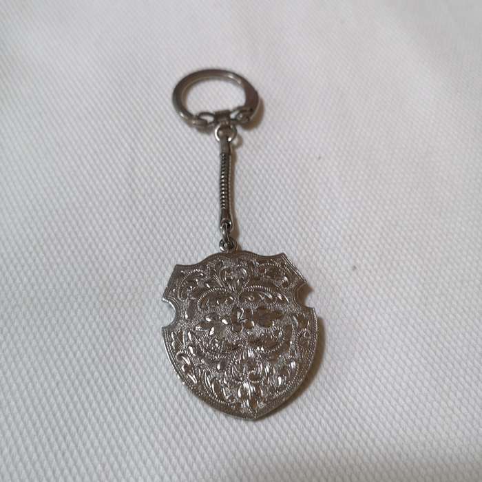 GEORGE Keyholder- Ornate with mother of pearl