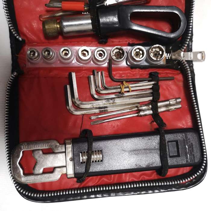 Vintage Toolkit- Reversible Ratchet with Unusual shifting Spanner and Sockets