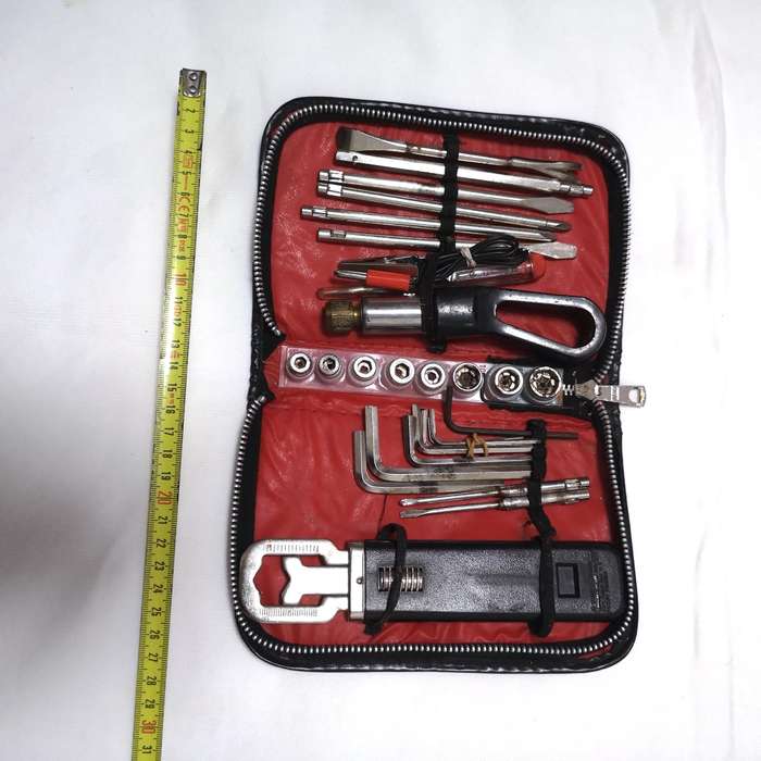 Vintage Toolkit- Reversible Ratchet with Unusual shifting Spanner and Sockets