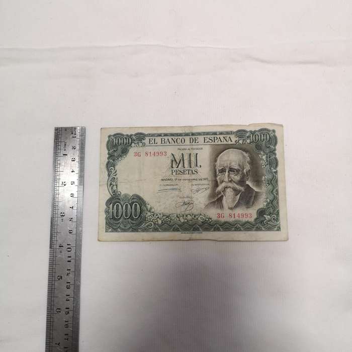 1971 Bank of Spain ~ 1000 Pesetas Bank Note ~ Serial # 3G 814993