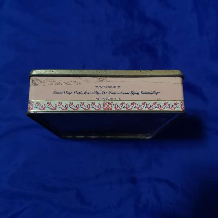 Vintage tin depicting the Mailship leaving Capetown- Edward Sharp