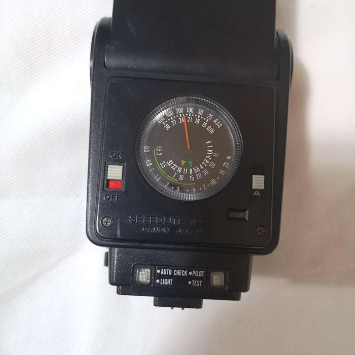 Canon 199A Speedlite Auto TTL Flash- Vintage- Japan