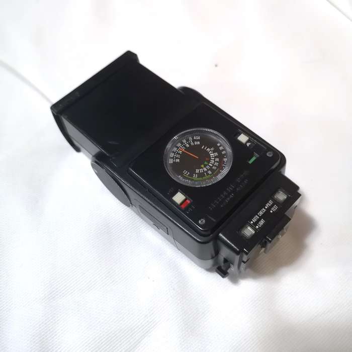 Canon 199A Speedlite Auto TTL Flash- Vintage- Japan