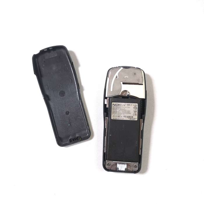 NOKIA 3210 with original battery, no charger- untested