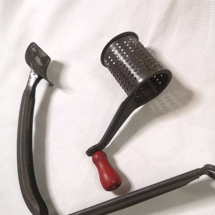 Vintage French Mouli Grater Crank Handle Ambidextrous With 4 US Patents
