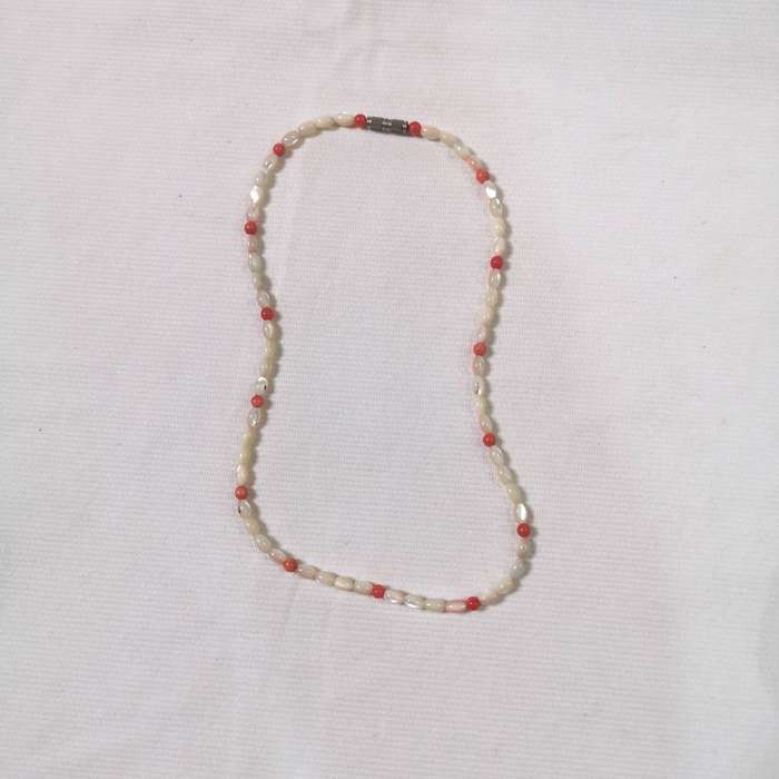 Vintage White Mother of Pearl Beads & Coral Necklace