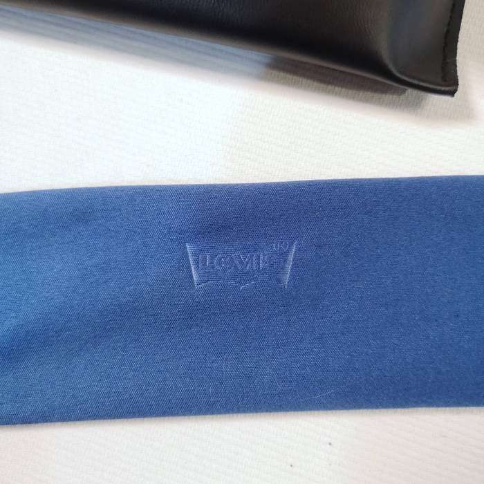 Levi's Black Faux Leather Glasses/ Sunglasses Soft Case 16.5cm with cloth