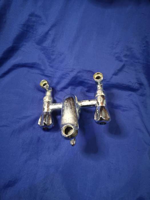 Vintage Cobra Bath Mixer- Traditional Pillar Mount