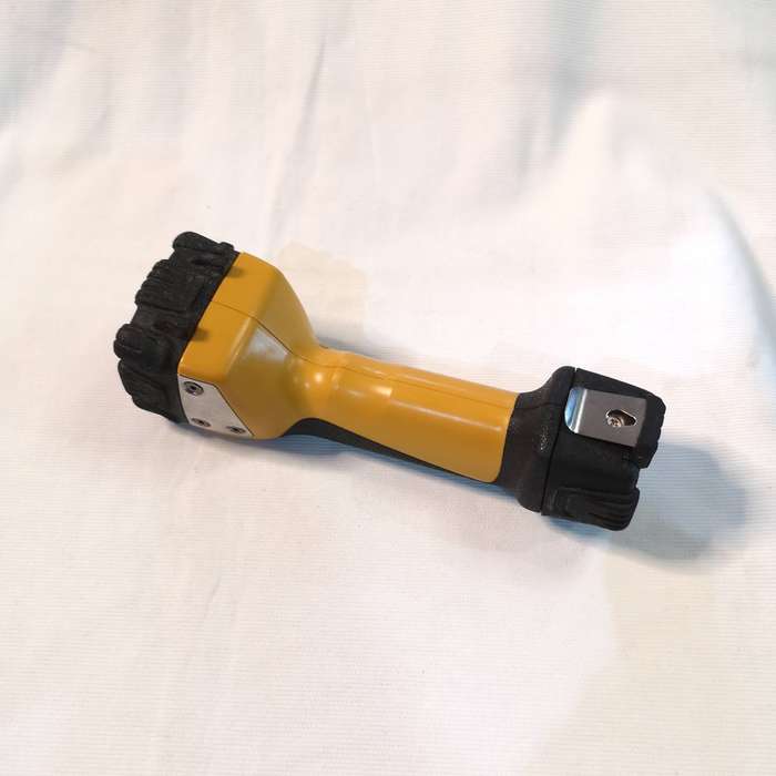Energizer Hard Case Work Flashlight Flash Light TUF4AA1 Work Shop Camping