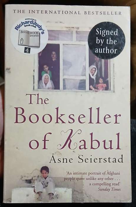 (signed) The Bookseller of Kabul ~ Asne Seierstad