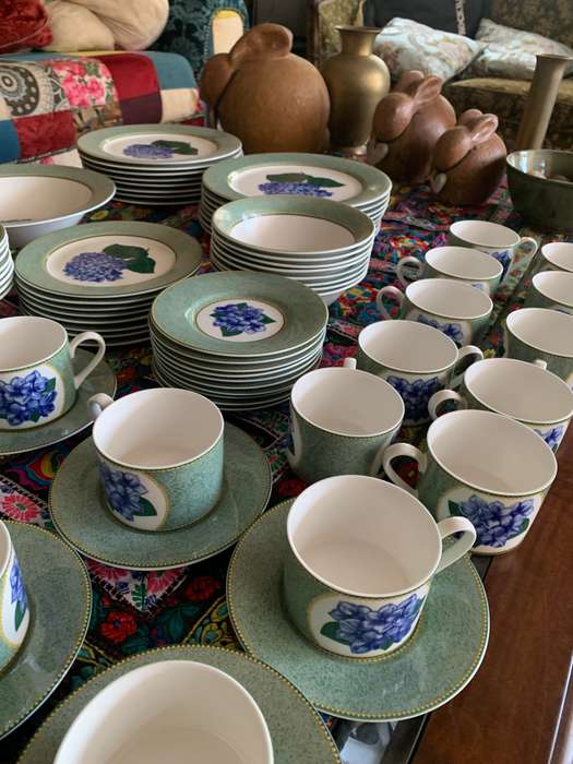 Saint James Complete Crockery Set - Vintage