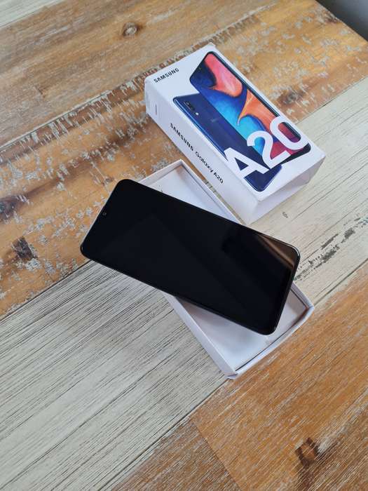 Samsung Galaxy A20 32GB Deep Blue