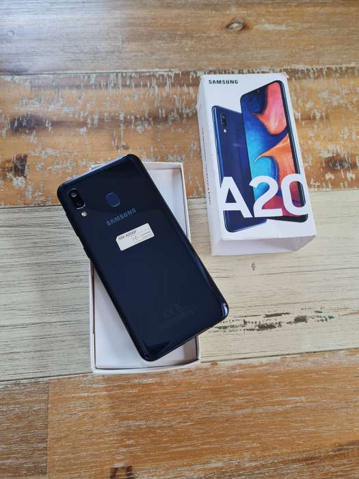 Samsung Galaxy A20 32GB Deep Blue