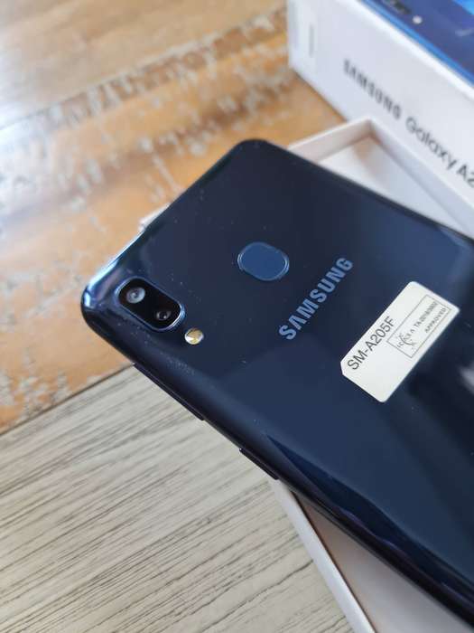 Samsung Galaxy A20 32GB Deep Blue