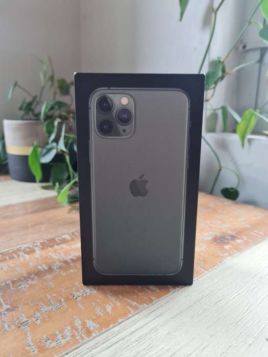 Apple iPhone 11 Pro 512GB Midnight Green