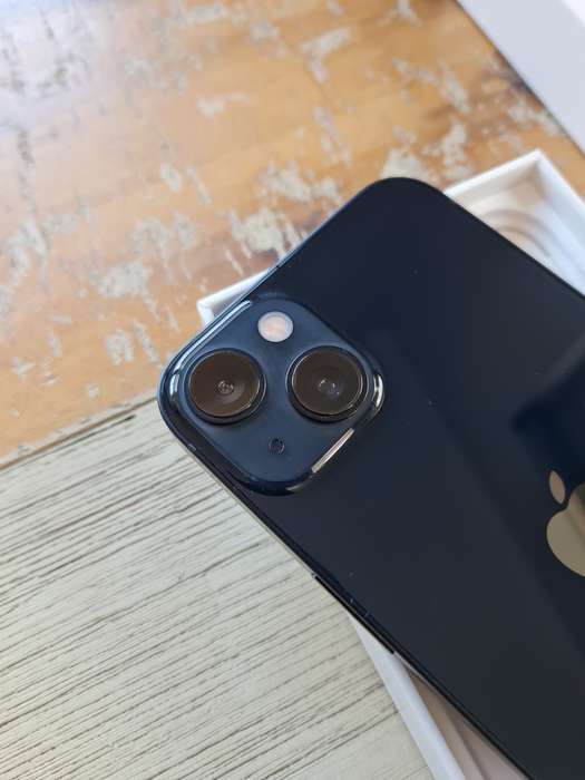 Apple iPhone 13 128GB Midnight