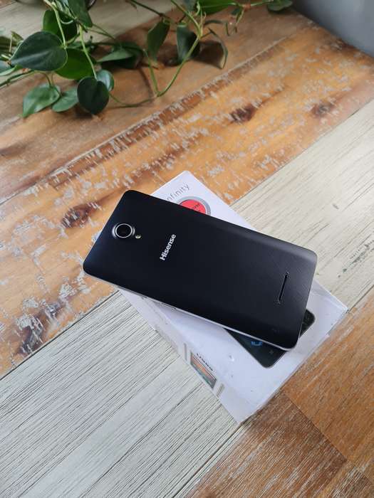Hisense Infinity U989 8GB Black Silver