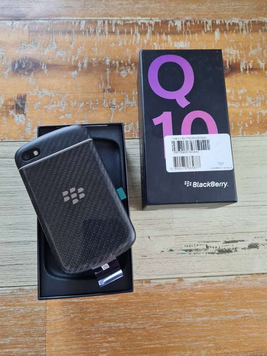 BlackBerry Q10 16GB Black