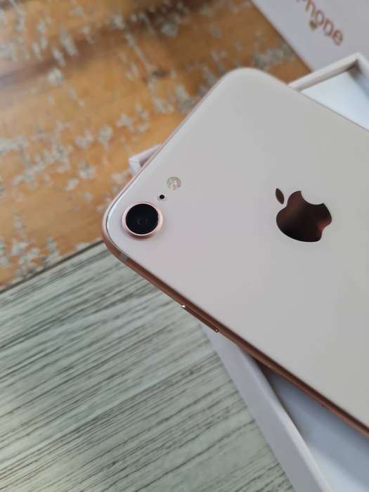 Apple iPhone 8 64GB Gold