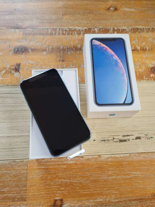 Apple iPhone XR 128GB Blue