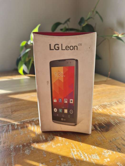LG Leon LTE 8GB Black Titanium