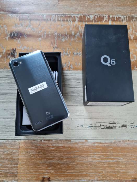 LG Q6 32GB Ice Platinum