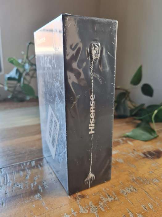 Hisense Rock 32GB Black Gold
