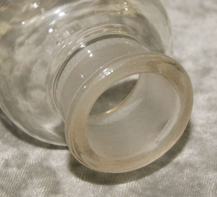 Scientific chemical bottle with ground hand blown glass stopper (300ml)
