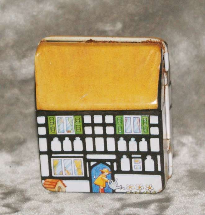 Elite Gift Boxes "1930's Suburban Tudor Doll's House" tin