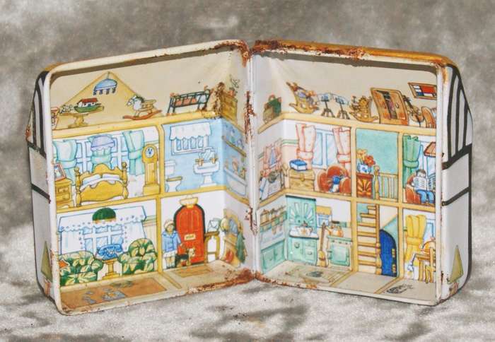 Elite Gift Boxes "1930's Suburban Tudor Doll's House" tin