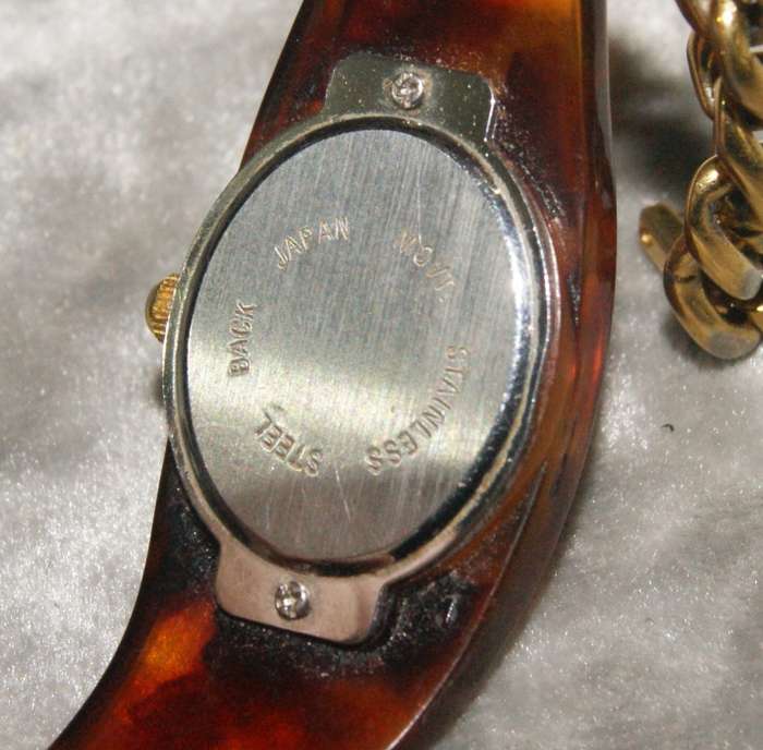 Persona Quartz watch (needs battery)