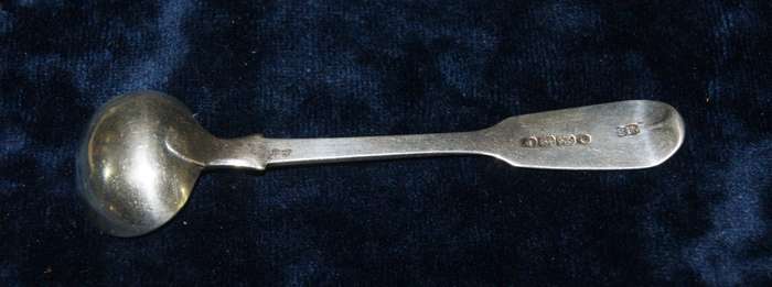 Hallmarked silver London 1845 mustard spoon (15.4g) @ ccrraazzyy low R1 start