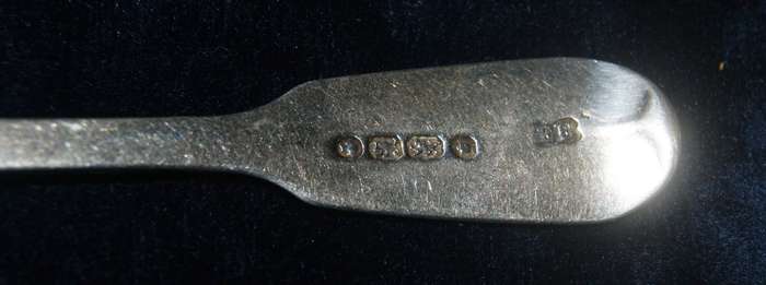 Hallmarked silver London 1845 mustard spoon (15.4g) @ ccrraazzyy low R1 start