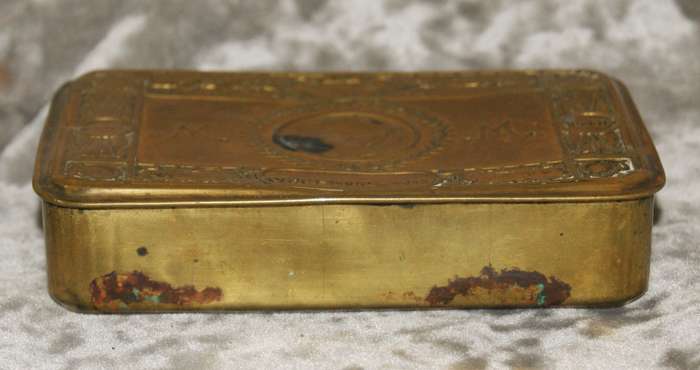 Royal gift to the troops Christmas 1914