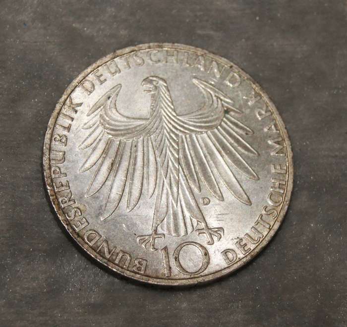 1972 10 Deutsche Mark (D mint mark) 62.5% silver Munich Olympic Games
