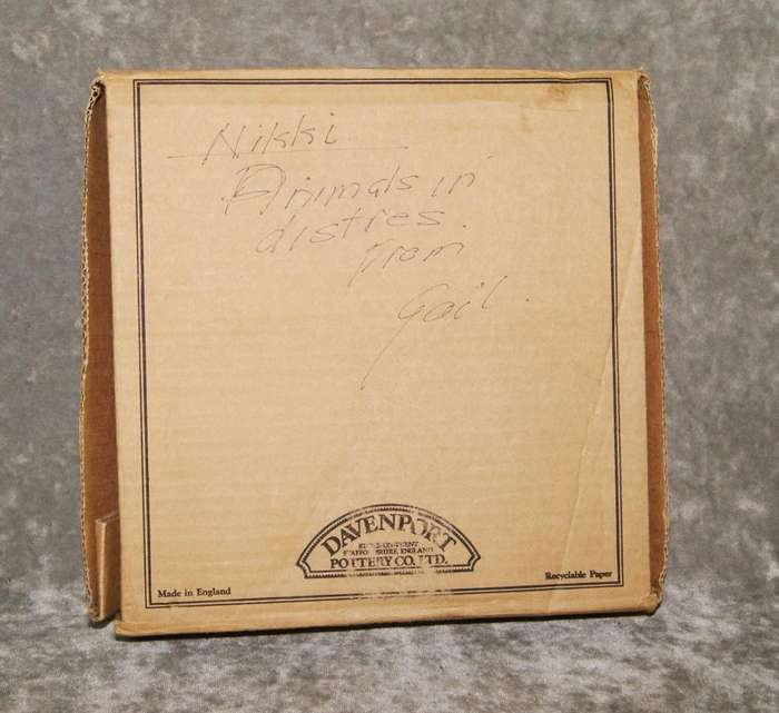 Davenport Baby Elephants collectable plate in original box with paperwork
