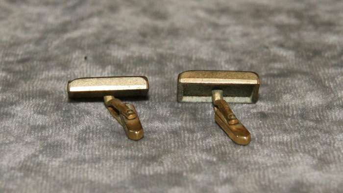 Vintage pair of gold tone cufflinks