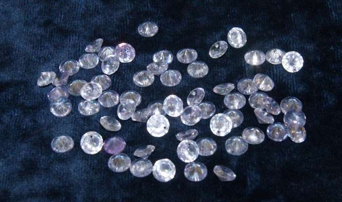 Light Purple 1.2ct gem quality round cut amethyst stones (bid per stone)