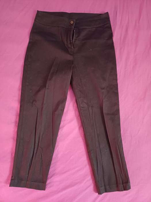 Ladies 3/4 Pants Legends Collection (Size 10)