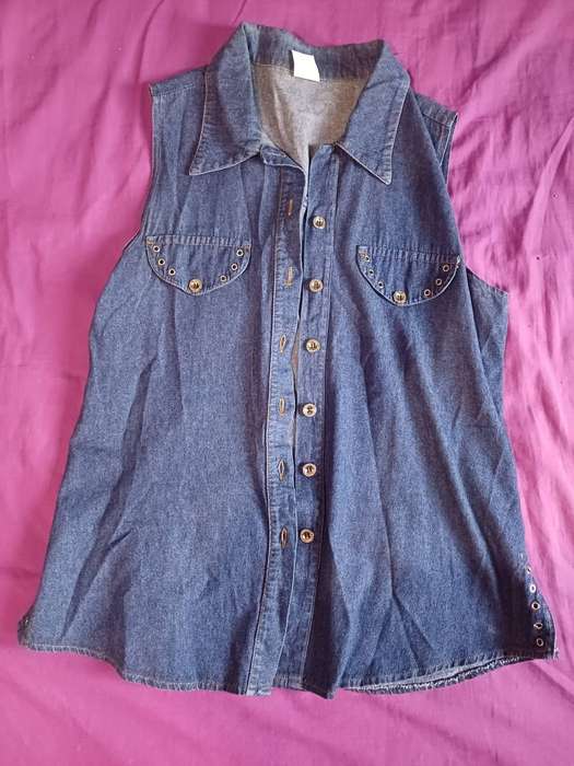 Ladies Top I.Q (Size 38)
