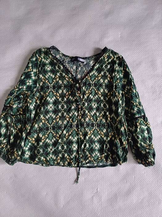 Ladies Top RT (Size M)