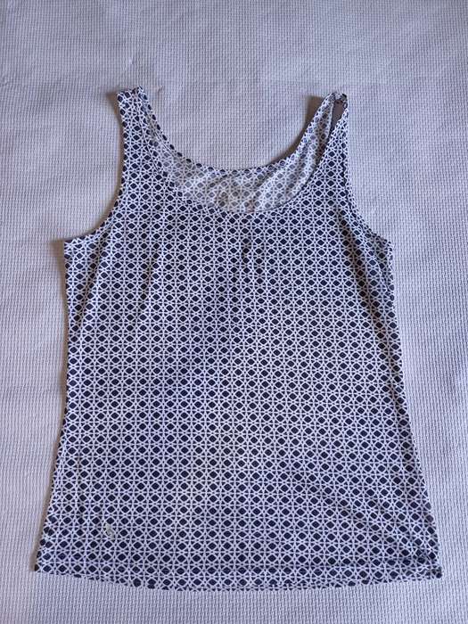 Ladies Top (Size L)