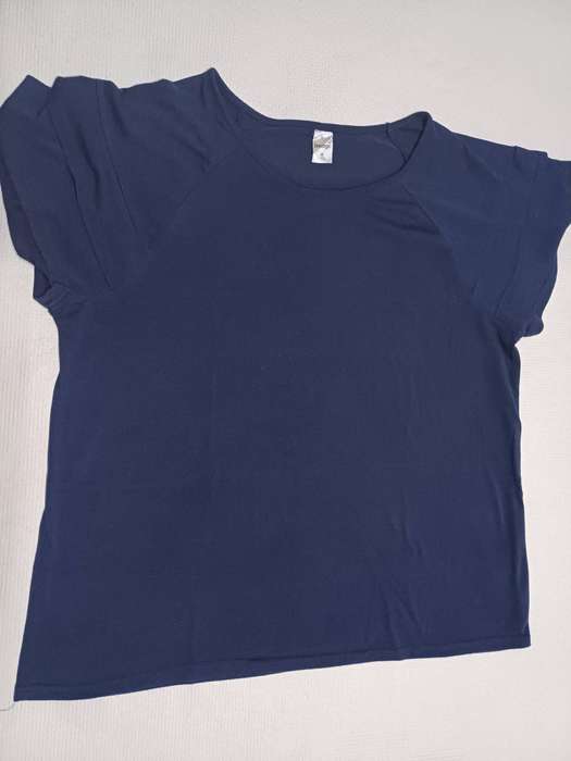 Ladies Top Image (Size 42)